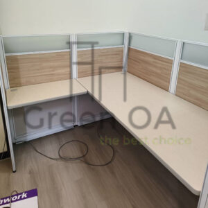 2.5屏風烤白色主桌側桌櫃檯板3