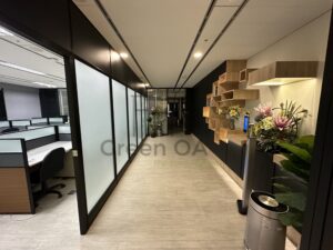 高隔間+2.5屏風烤黑色(112高)+主桌+活動櫃