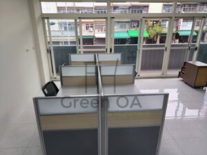 2.5屏風(112高)+主桌+椅子+中抽+活動櫃1