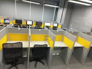 2.5屏風(122高)三層+主桌+椅子7