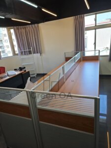 2.5屏風112高主桌3