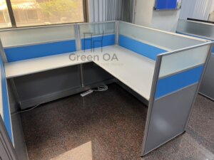 2.5屏風(112高)+主桌+側桌1