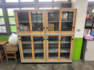 木紋玻璃加框拉門1