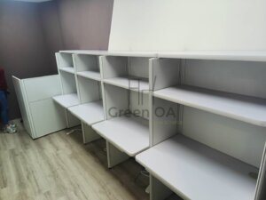 2.5屏風(112高、152高)烤白+主桌+abs中抽1