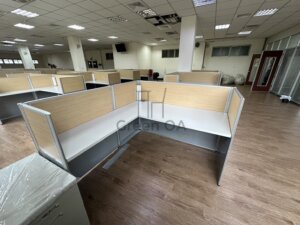 2.5屏風(112高)+直角桌板+側桌+三角線槽盒1