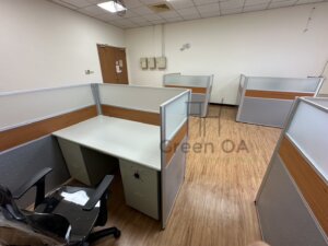 2.5屏風(122高)+左三屜右三屜辦公桌+辦公椅1