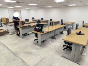 業務桌+辦公椅2