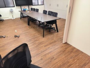 烤黑a字腳會議桌