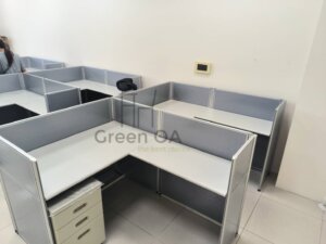 2.5屏風(102高)+主桌+側桌+活動櫃2