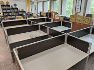 2.5屏風(112高)+主桌+櫃檯板3