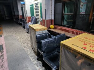 2.5屏風(112高)+電腦辦公桌+辦公椅+公文櫃6