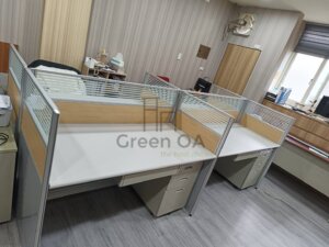 2.5屏風(112高)+主桌+活動櫃+鋼製中抽無鎖3