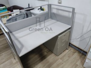 2.5屏風(112高)+主桌+活動櫃4