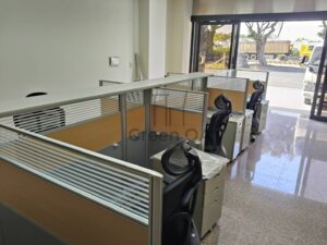 2.5屏風(122高)+主桌+櫃檯板1