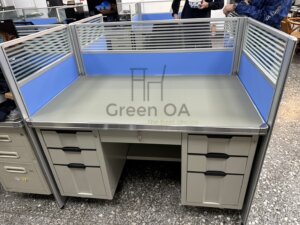 2.5屏風(112高)+半港辦公桌