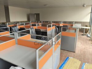 2.5屏風(112高)+主桌+櫃檯板+abs中抽+辦公椅+洽談桌