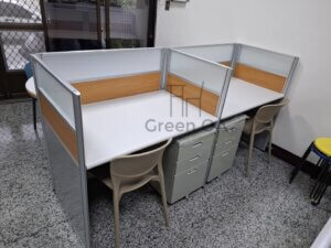 2.5屏風(112高)+主桌+活動櫃3