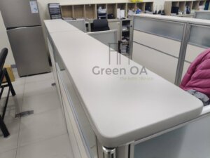 2.5屏風(122高)+櫃檯板4