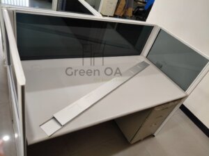 2.5屏風(112高)+主桌+活動櫃2