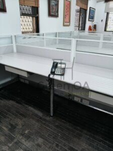 2.5屏風(112高)烤白+主桌+側桌+鋼製中抽無鎖6