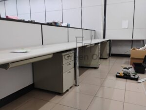 主桌+活動櫃+鋼製薄中抽4