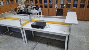 2.5屏風(102高)+櫃檯板3