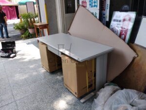 Cd辦公桌+鋼製中抽有鎖+活動櫃