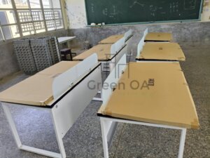 烤白口字腳工作站+桌上屏(霧玻)+abs中抽+活動櫃1