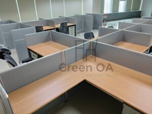 2.5屏風(102高)+主桌+側桌+活動櫃+abs中抽7