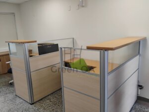 2.5屏風(132高)+主桌+櫃檯板2