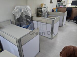 2.5屏風(92高)+主桌+鍵盤架1