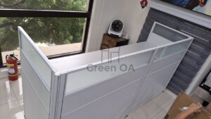 2.5屏風(112高)烤白色+主桌1