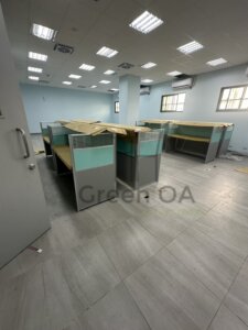 2.5屏風(122高)+鋼製中抽有鎖+活動櫃+職員椅+櫃檯板6