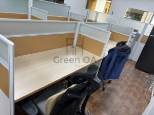 2.5屏風(122高+142高)烤白+直角桌板1