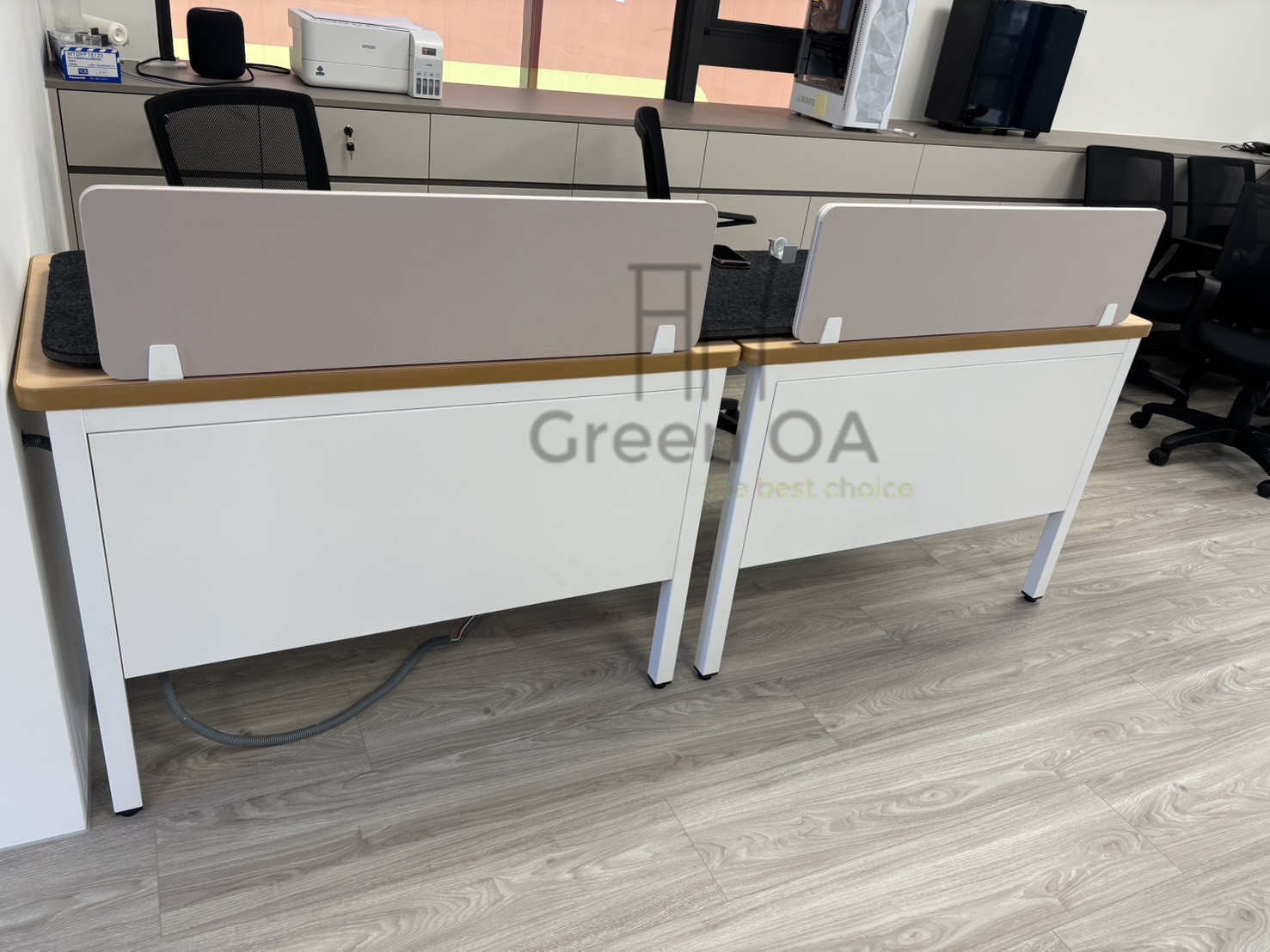 S40職員桌+桌上屏