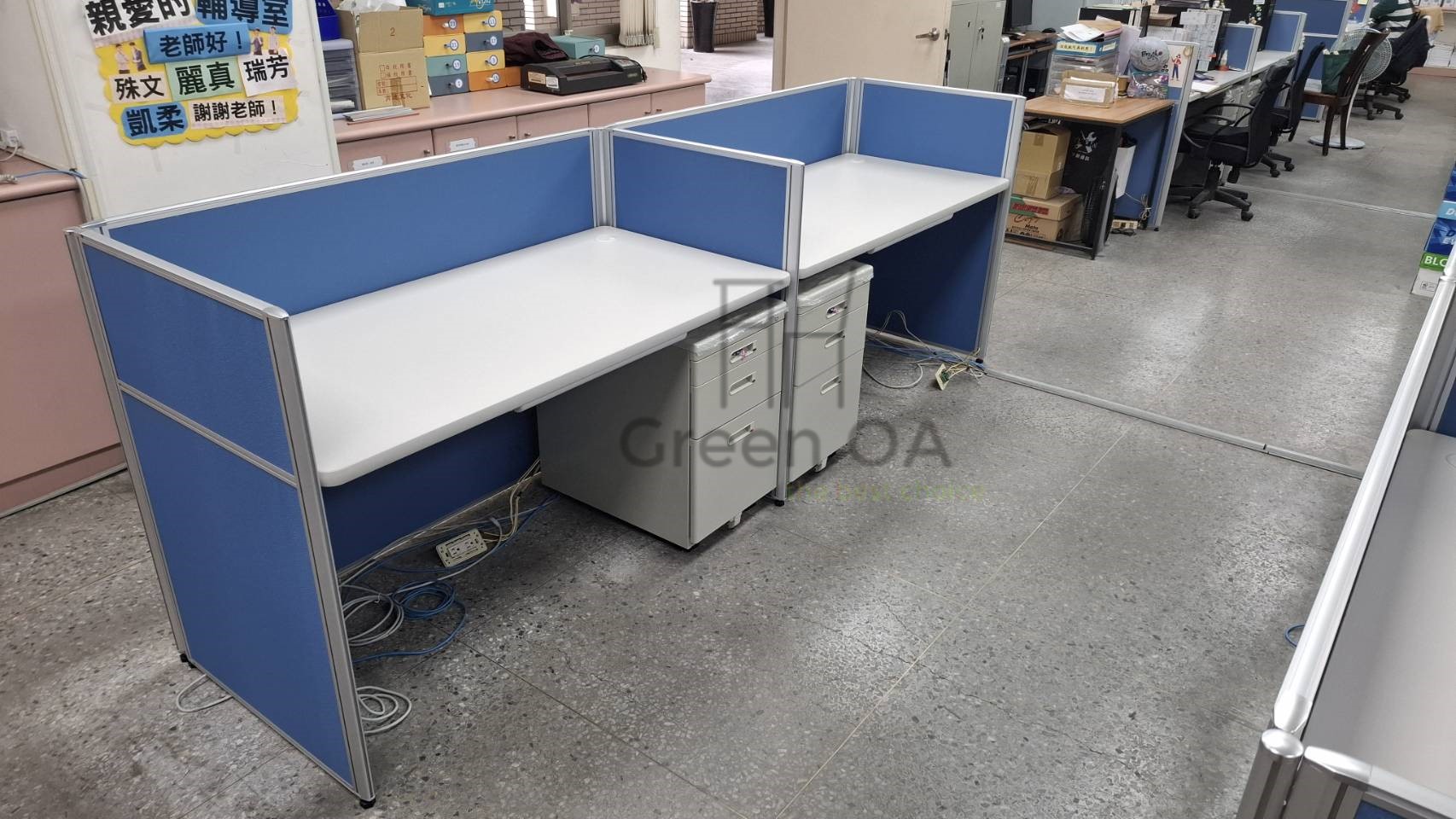 2.5屏風(102高)+平條桌板+ABS中抽+活動櫃2