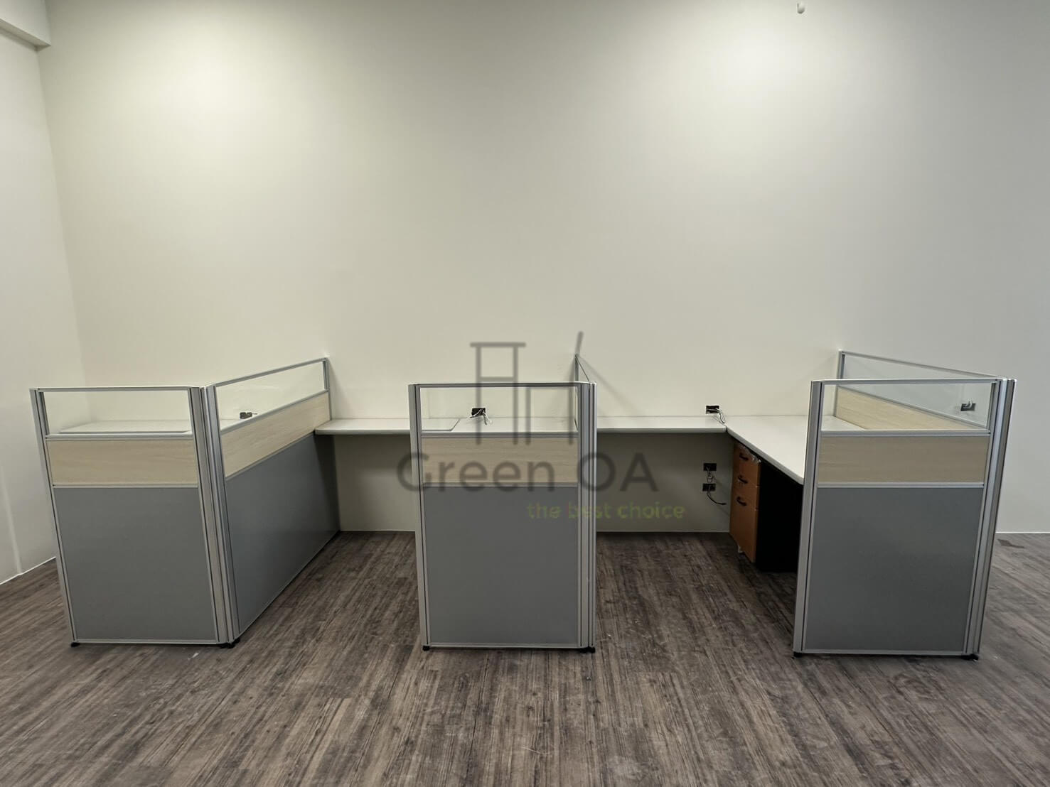 2.5屏風(112高)+平條桌板+ABS中抽+活動櫃3