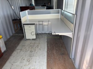 2.5屏風(112高)+平條桌板+平條側桌板+活動櫃1