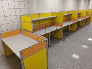 2.5屏風(92高+142高)+主桌+櫃檯板1