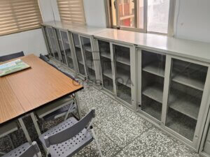 玻璃加框公文櫃4