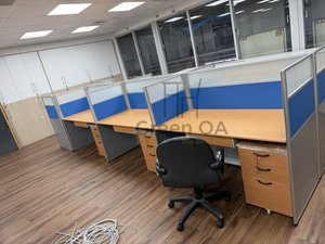2.5屏風(122高)+木紋主桌+木紋側桌+活動櫃+木紋鋼製中抽3